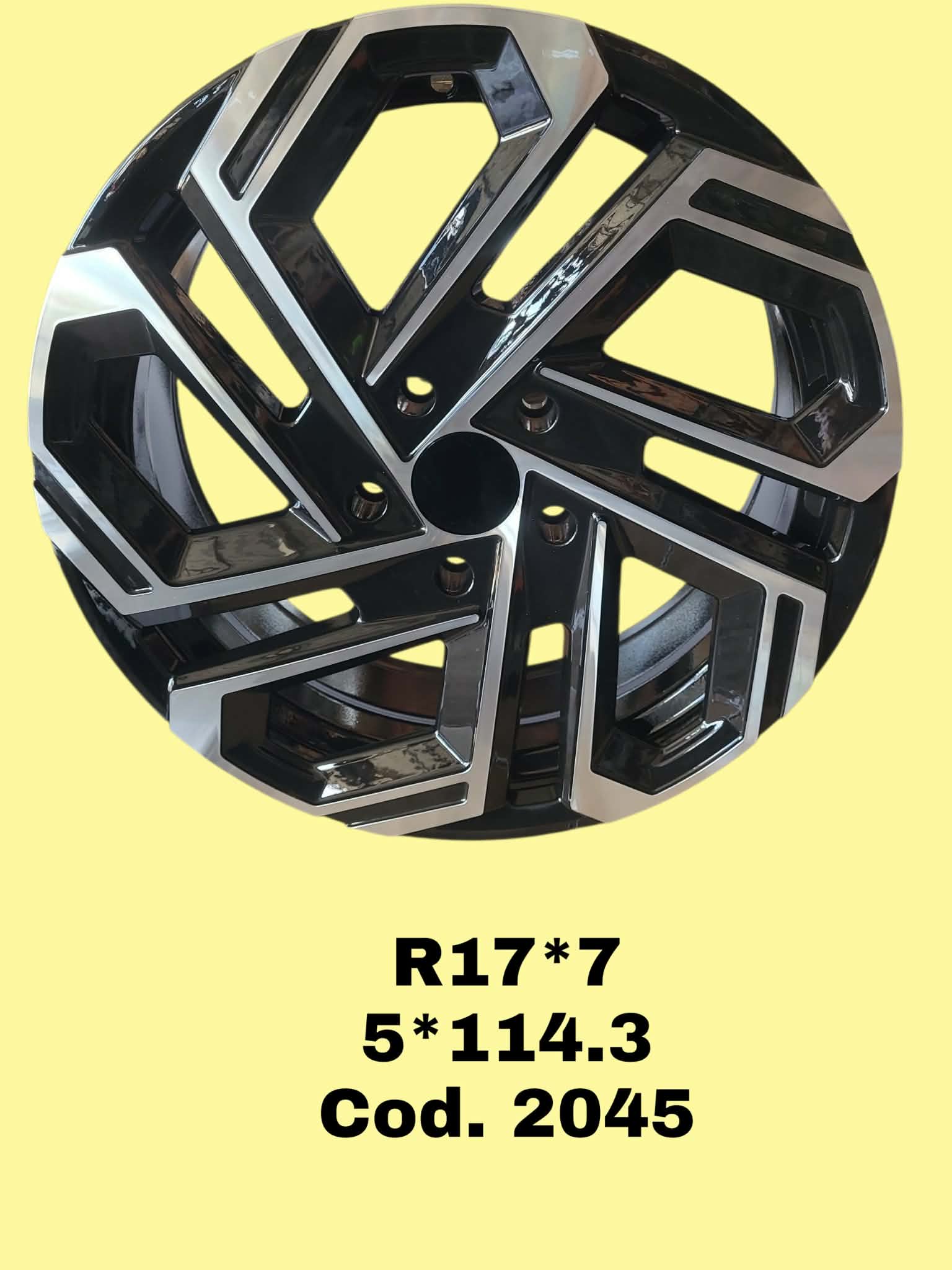 ARO R17 DE ALEACION ROMAX "QC2045 - 2045" 17*7.0 5*114.3 ET 35 CB 73.1 BLACK MACHINED FACE