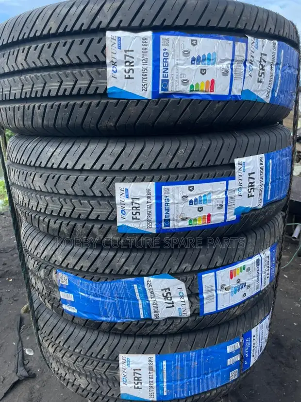 LLANTA FORTUNE "FSR71" H/T 225/70 R15 C 8PR 112/110R TL